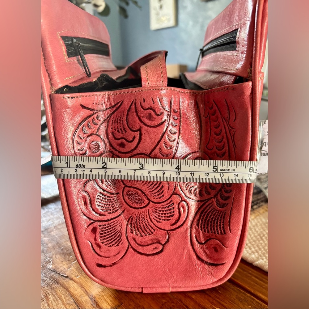 Floral Embossed Pink Leather Bag NWT - Picture 9 of 11
